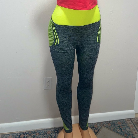 89) MIX LEGGING ACTIVEWEAR ONE SIZE SPANDEX  EXCELLENT CONDITIONS - Picture 5 of 7